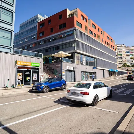 Modern Noyan * Fiume