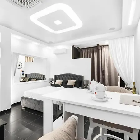 Modern Noyan Apartment Rijeka